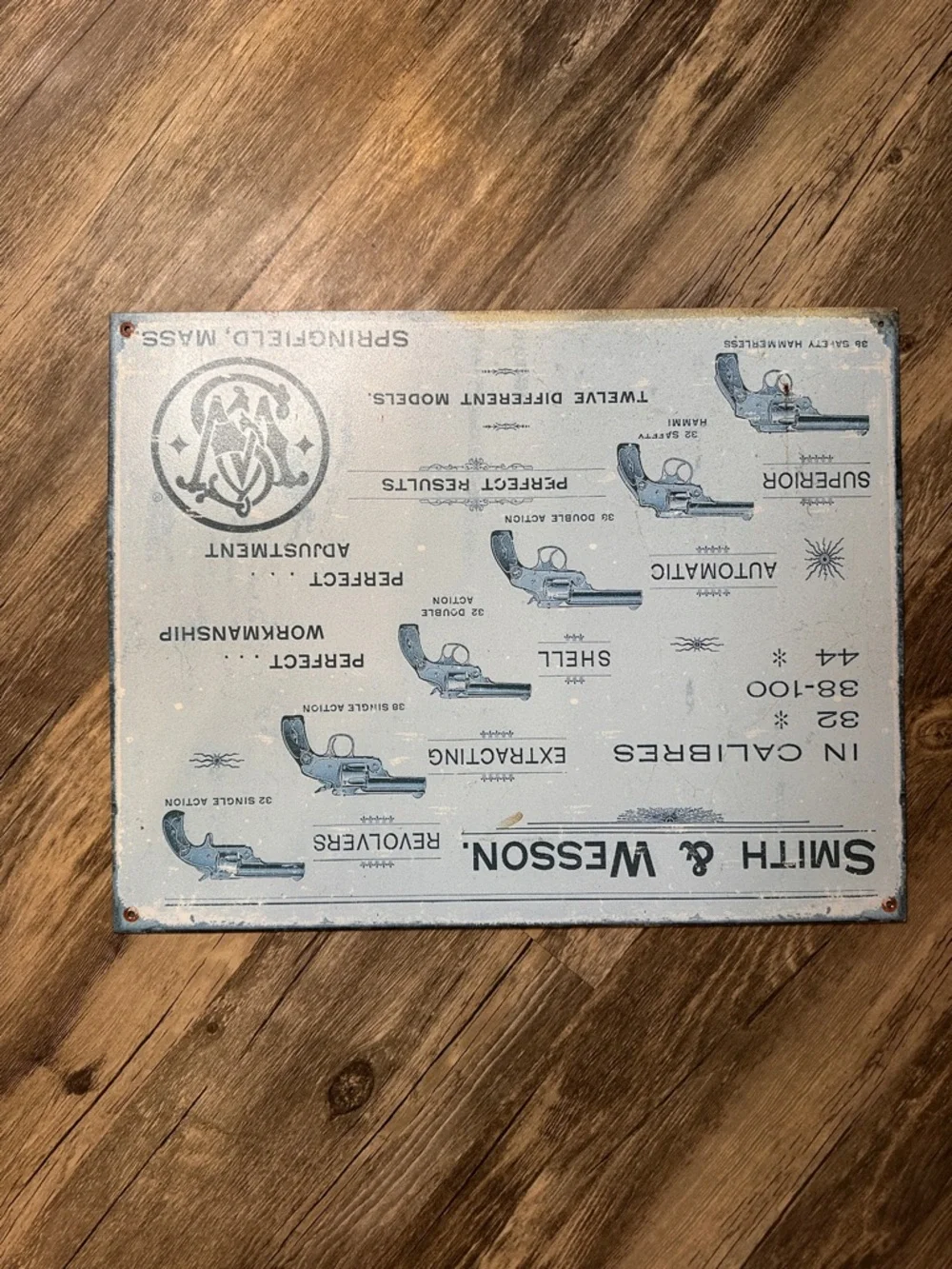 Smith & Wesson Vintage Style Blue Wall‎ Sign metal